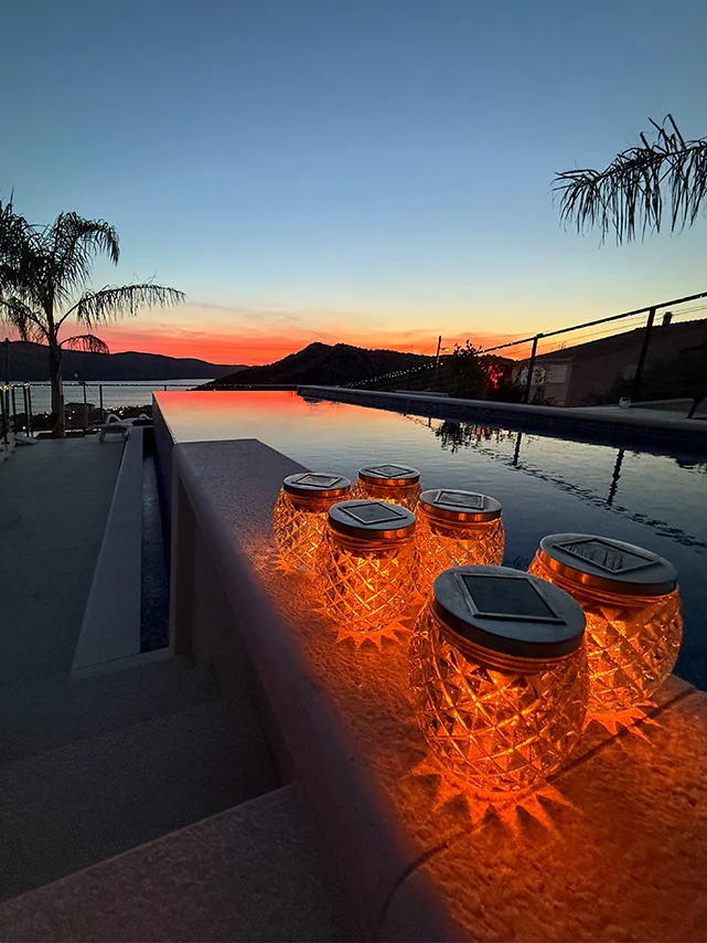 Serenity One – Sunset over the pool