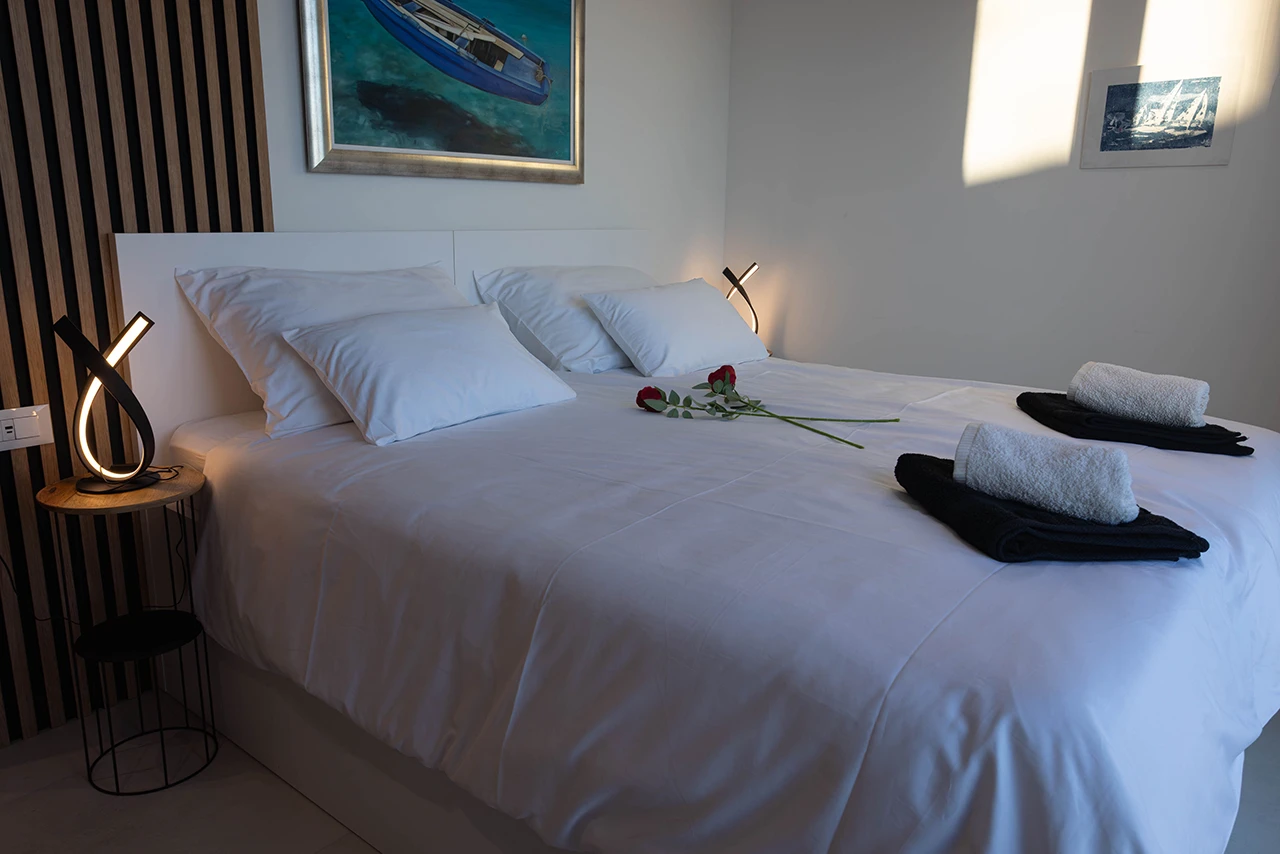 Serenity One – Second bedroom with private bathroom