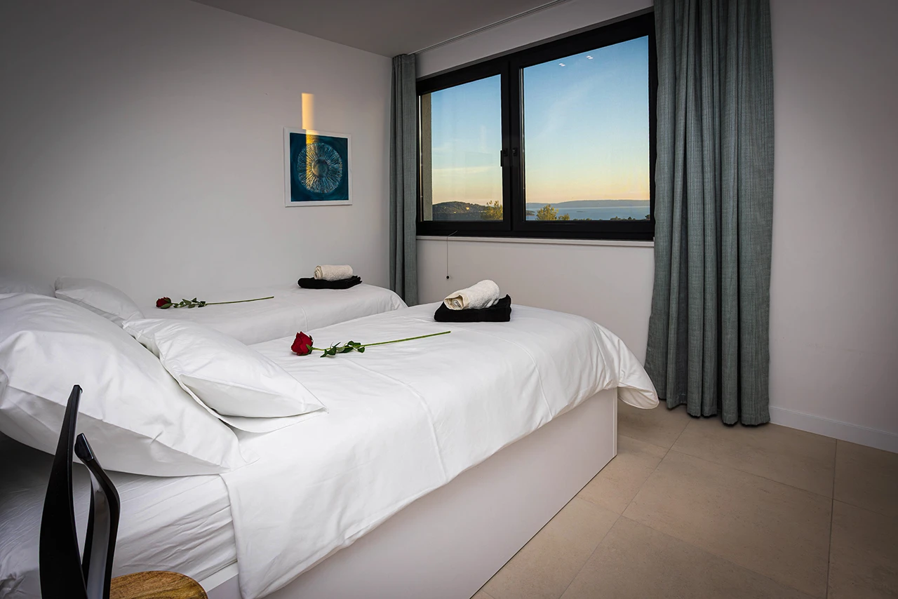 Serenity One – Third bedroom with ensuite bathroom