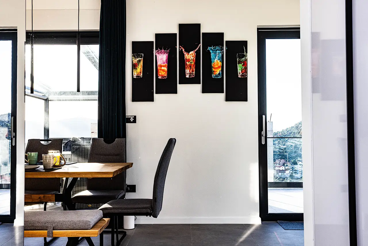 Serenity two – Dining area
