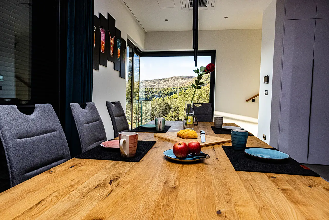 Serenity two – Dining area